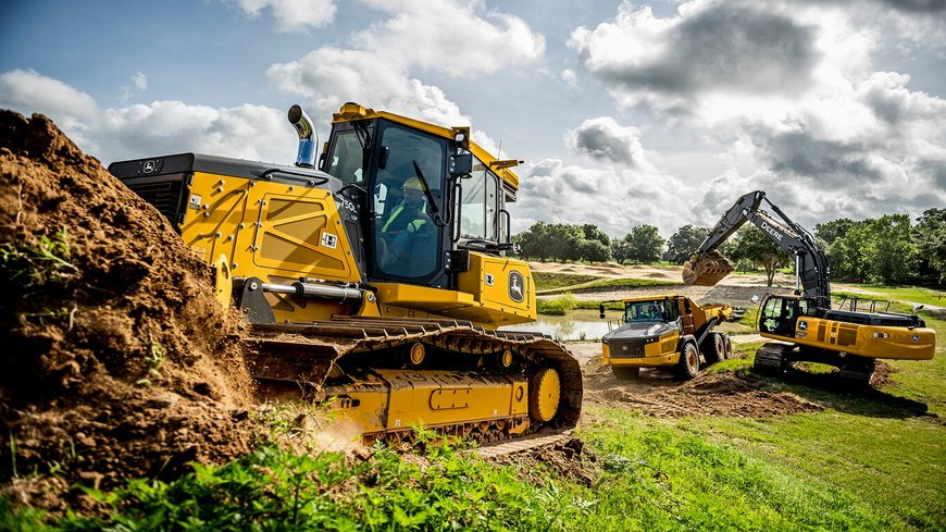 John Deere Expands Upon Precision Technology Suite With SmartGrade™ Remote Support